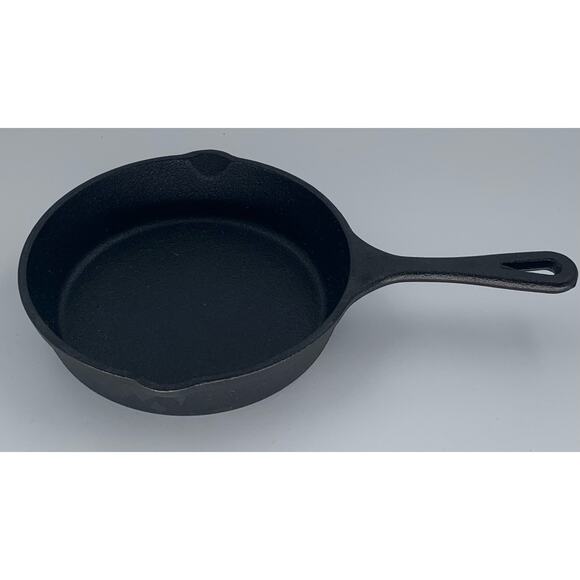 9 Inch Cast Iron Skillet Choice Black Small Seasoned Personal Frying Pan Mini - Picture 2 of 7